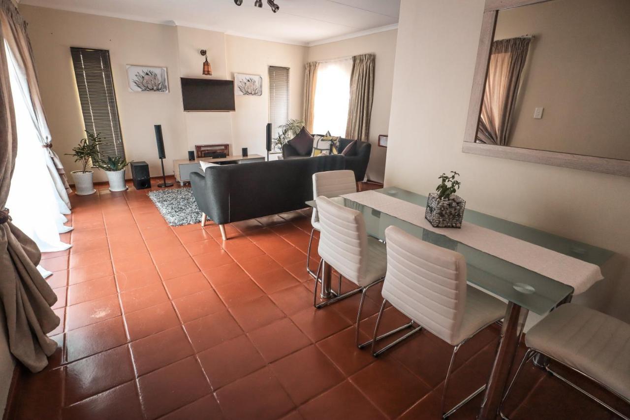 Menlyn Maine: The Exquisite Lunette Pretoria-Noord Eksteriør bilde