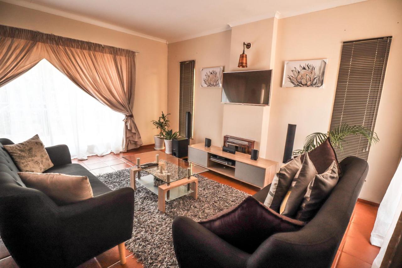 Menlyn Maine: The Exquisite Lunette Pretoria-Noord Eksteriør bilde