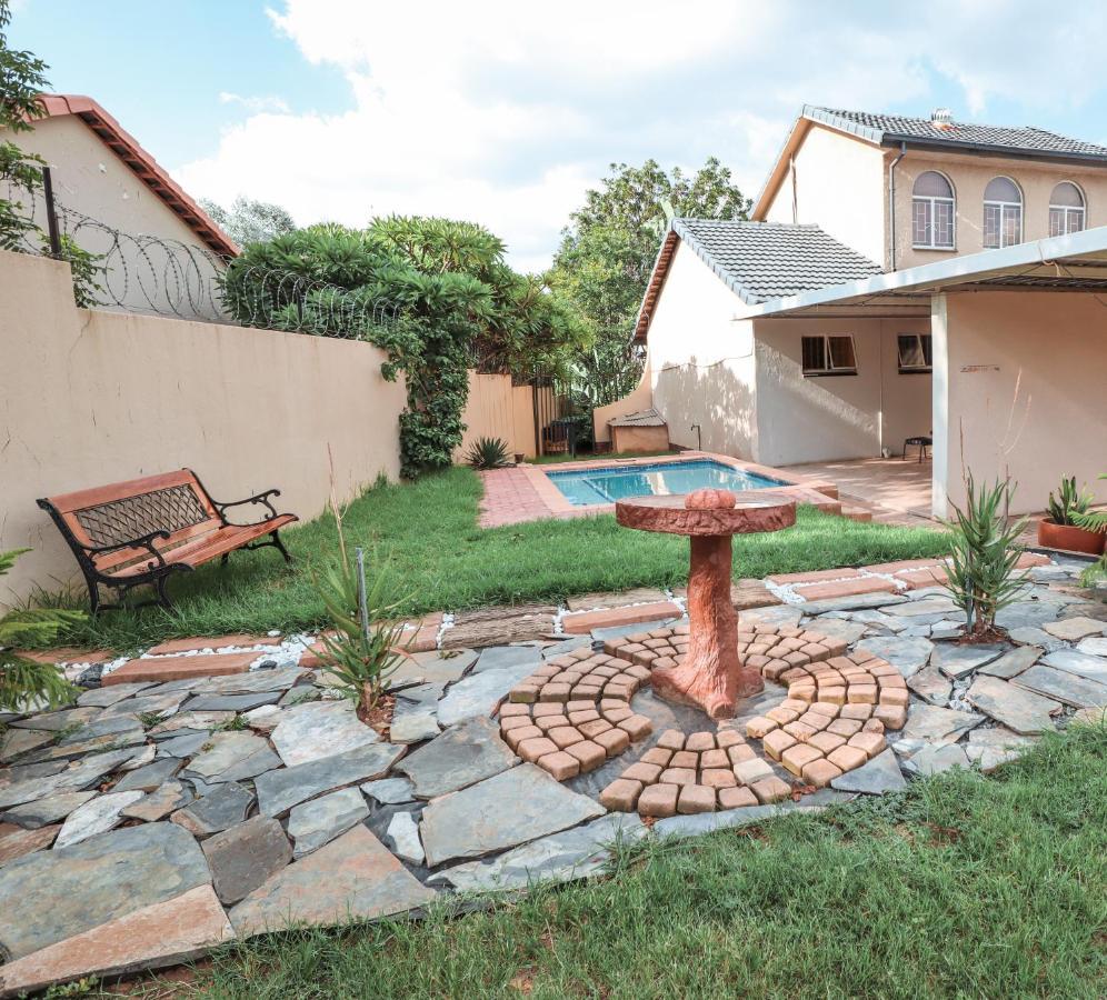 Menlyn Maine: The Exquisite Lunette Pretoria-Noord Eksteriør bilde
